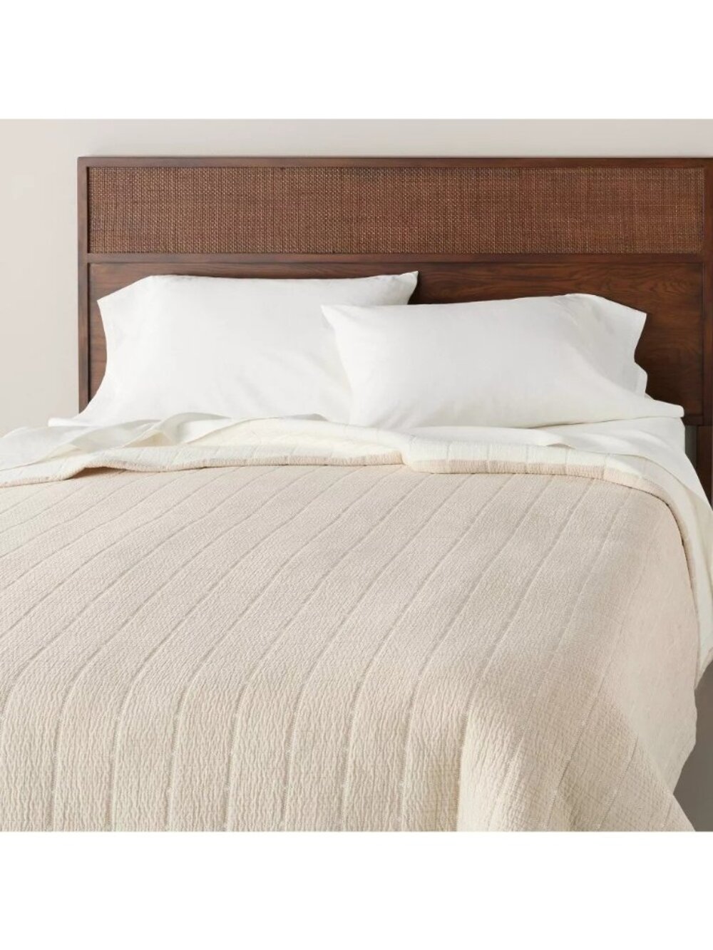 Hearth & Hand Textured Grid Design Beige & Cream Queen Coverlet 88" x 92" READ